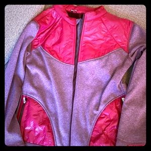 Oiselle track jacket size medium